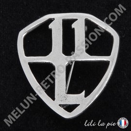 Brooch Citroën Traction, Lettering 11L