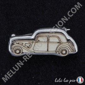 Brooch Citroën Traction, Auto - Silver background, Wooden top, Length : 4cm