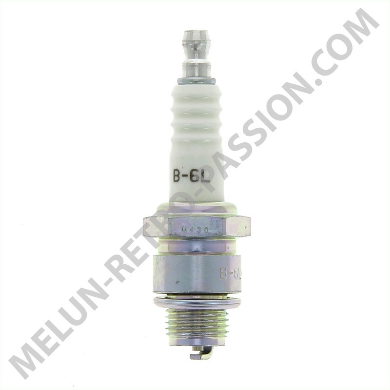 NGK B6L V8 SPARK PLUG OR EQUIVALENT